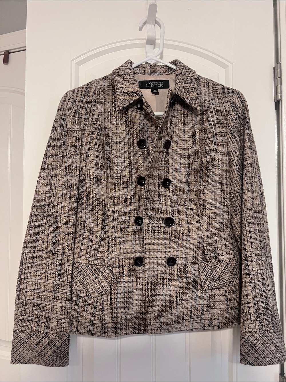 Kasper Women's Tweed Double-Breasted Blazer in Beige and Black 4P - Picture 7 of 9